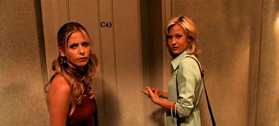 joey Lauren Adams and Sarah Michelle Gellar - Harvard Man