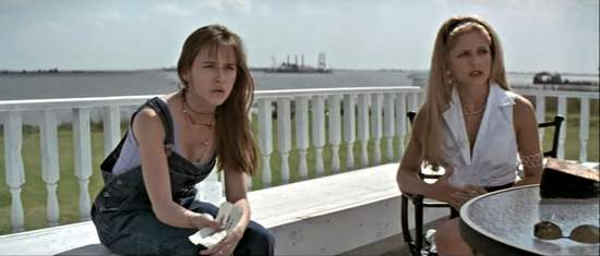 Jennifer Love Hewitt and Sarah Michelle Gellar