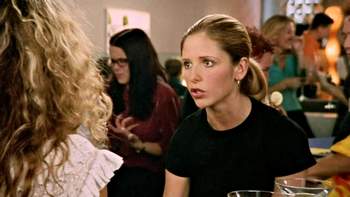 Sarah Michelle Gellar as Debbie - Sex And The City 313