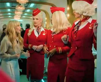 Sarah Michelle Gellar as 'famous actress' in Stop! That! Train!